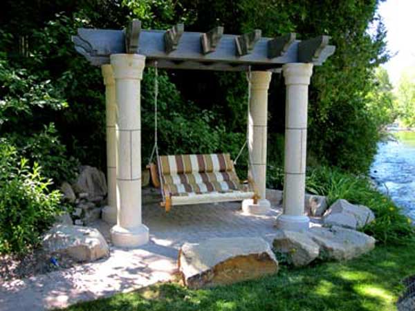 swing-pillars