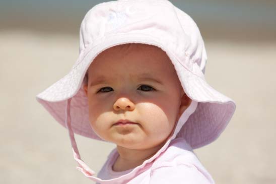 little-girl-in-the-sun-xs