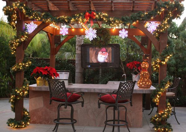 christmas-outdoor-pergola