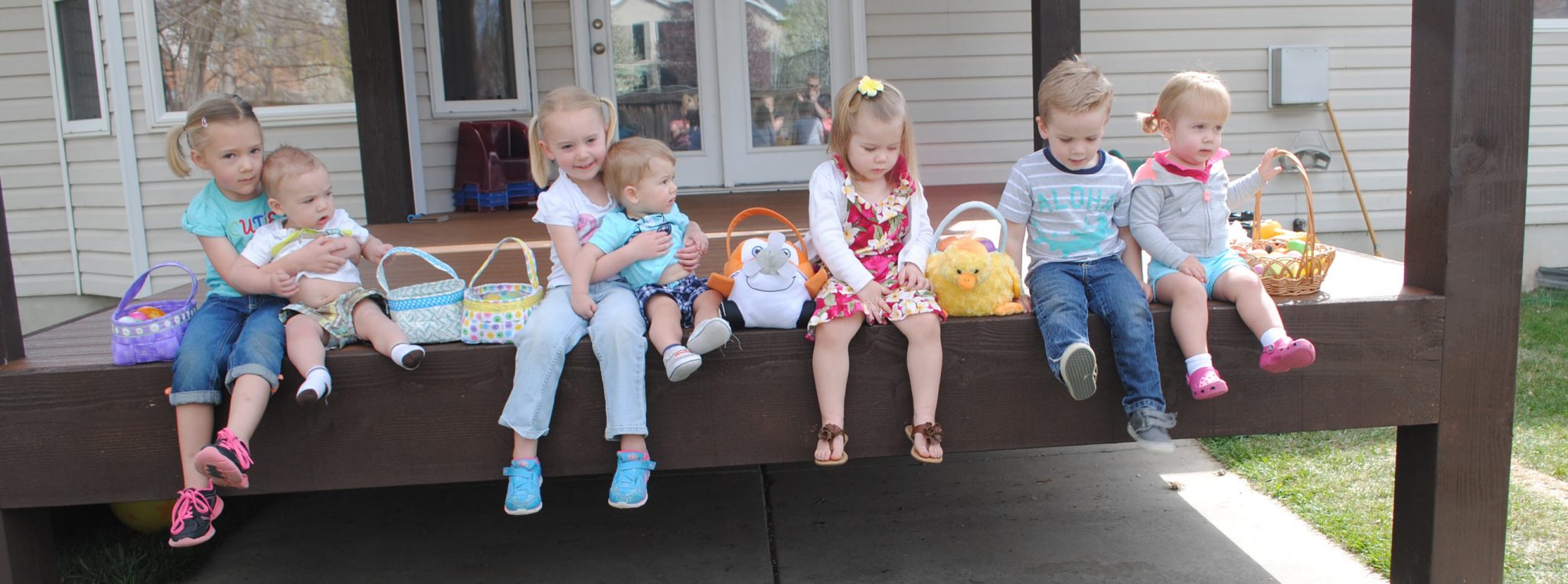 kids-easter-pergola-deck