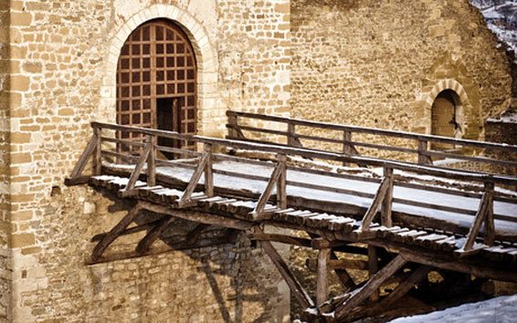 castle bridge mote