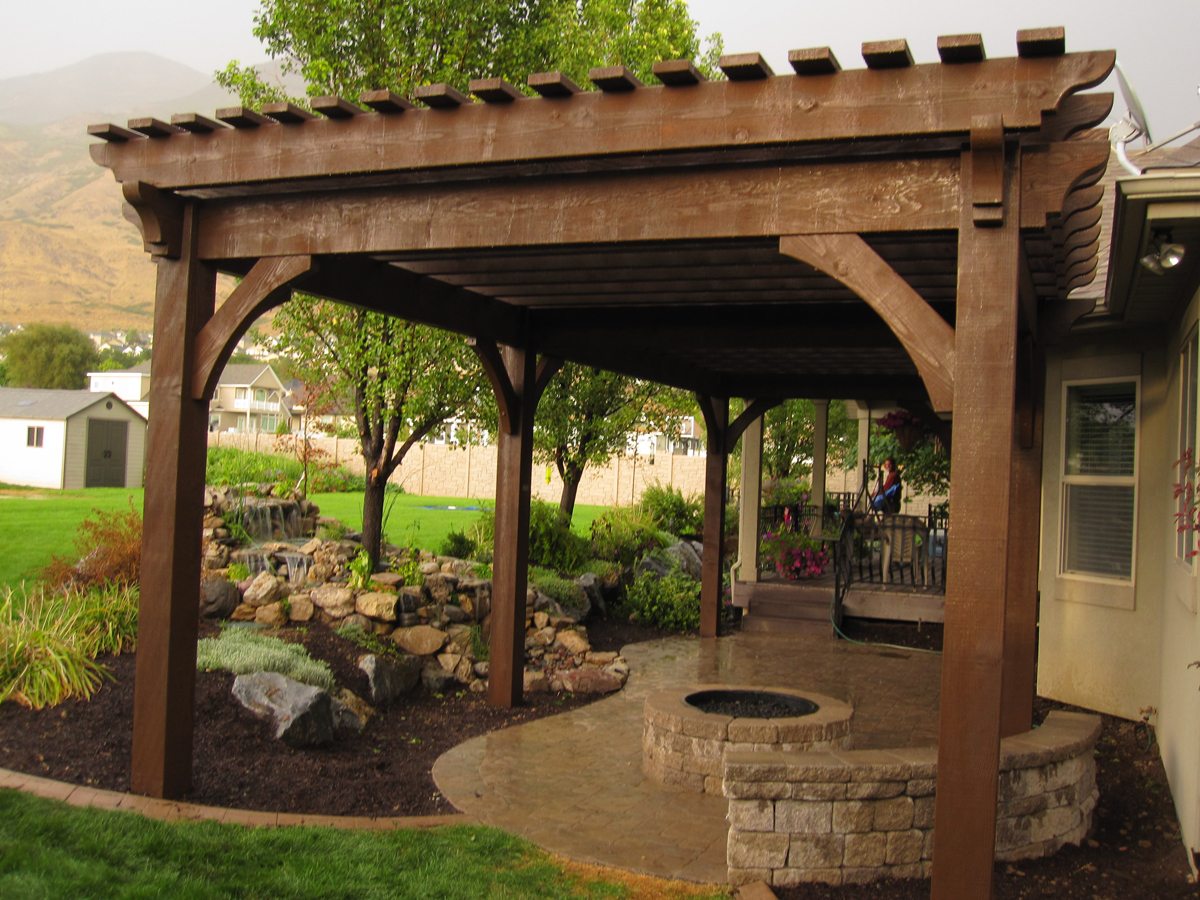 atkinson-pergola-patio-fire-pit