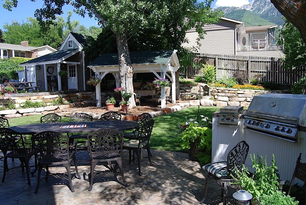 outdoor kitchen pavilion