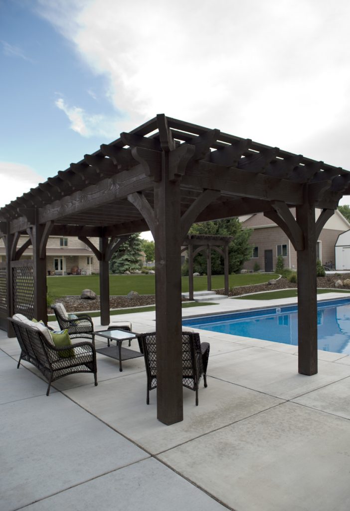 pergola cantilever roof