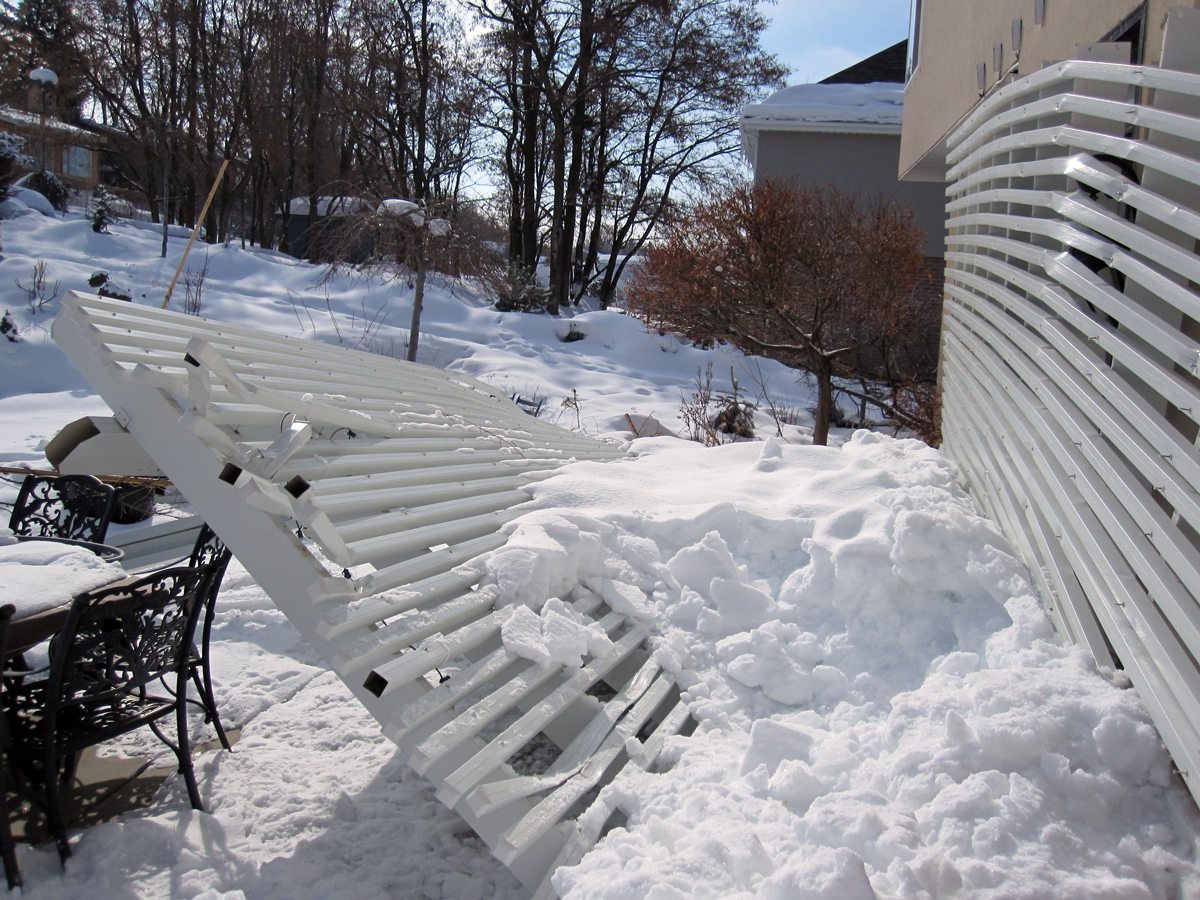 Vinyl pergola snow collapsed