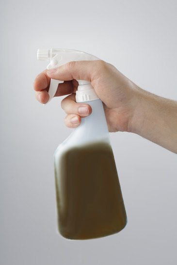 spray-bottle-stain maintainence stain
