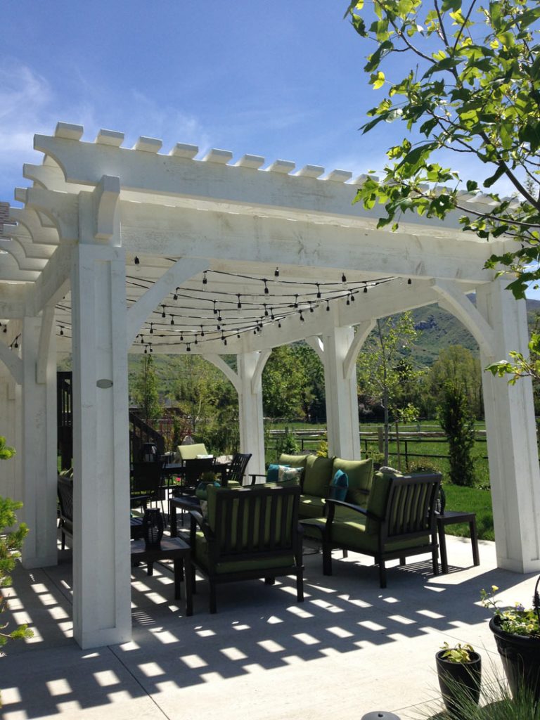 pergola shade furniture