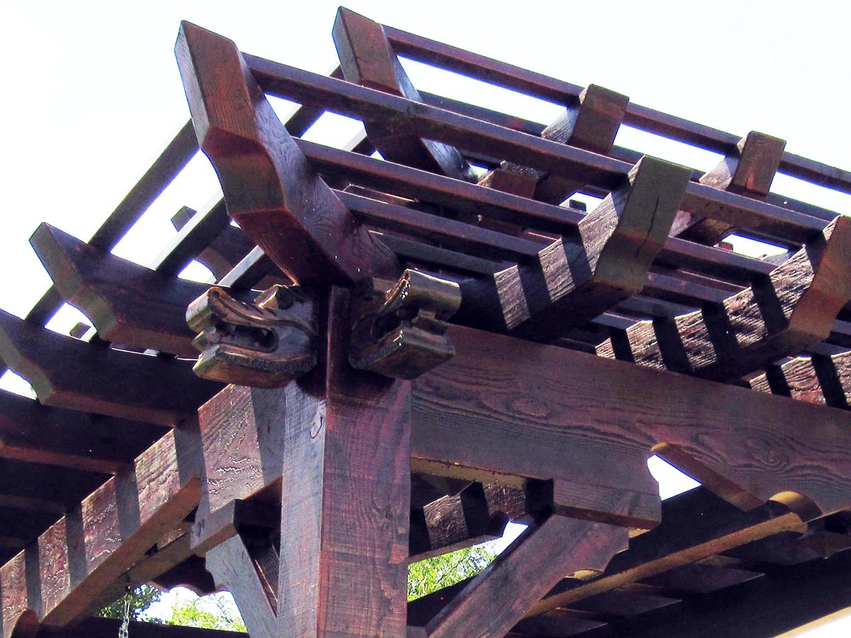Cordova3-dragon-head14x20 dragon head pergola