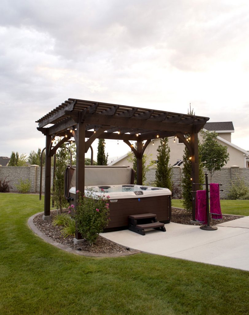 hot-tub-timber-frame-pergola