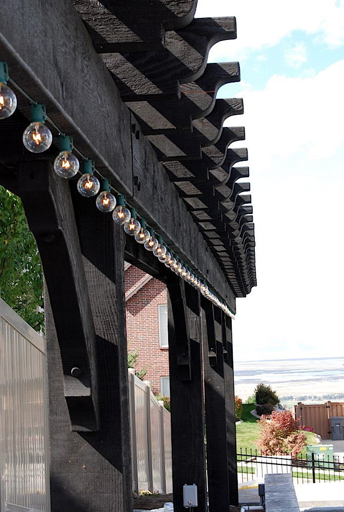 beutler-lights-arbor-lasn Lights on a trellis arbor