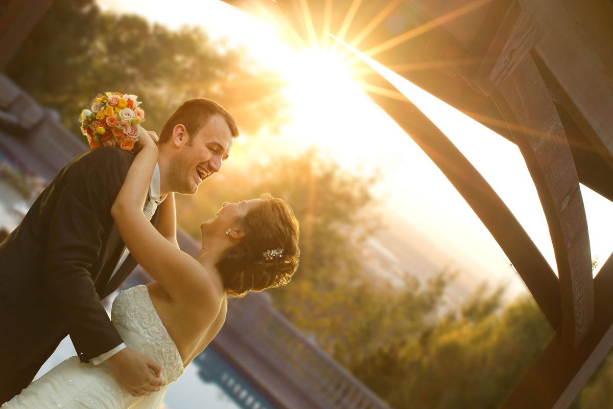 pergola wedding sun