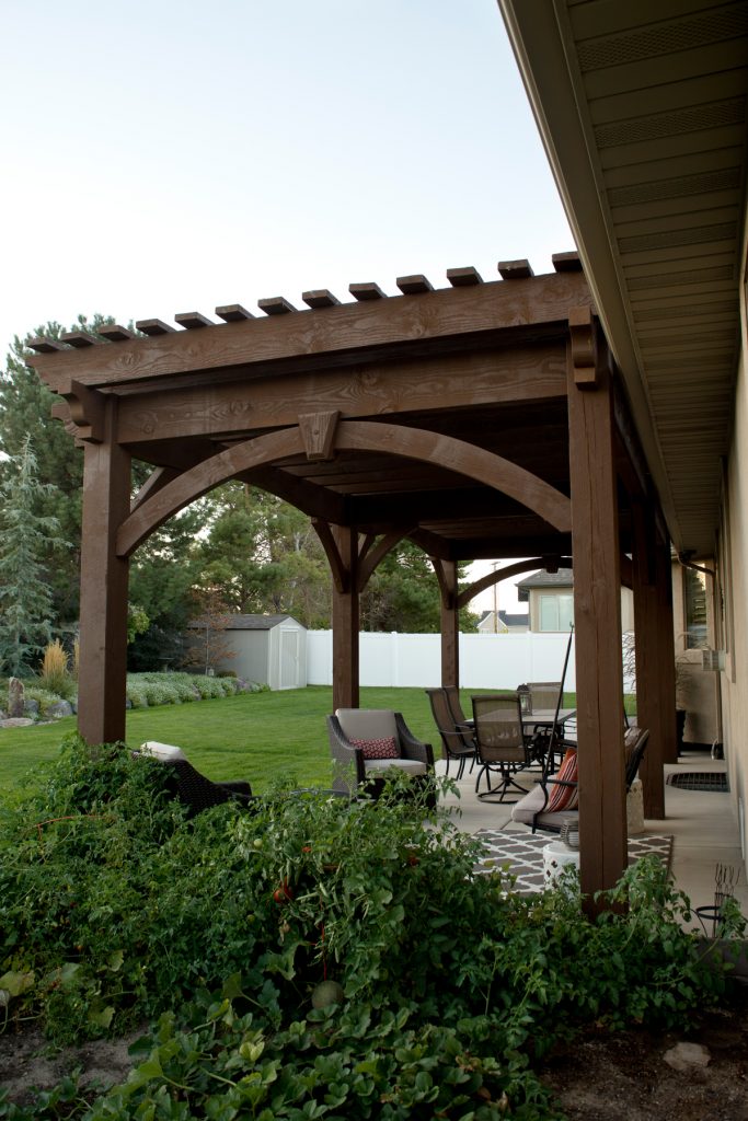Dowdle-dan-pergola-furniture patio shade pergola