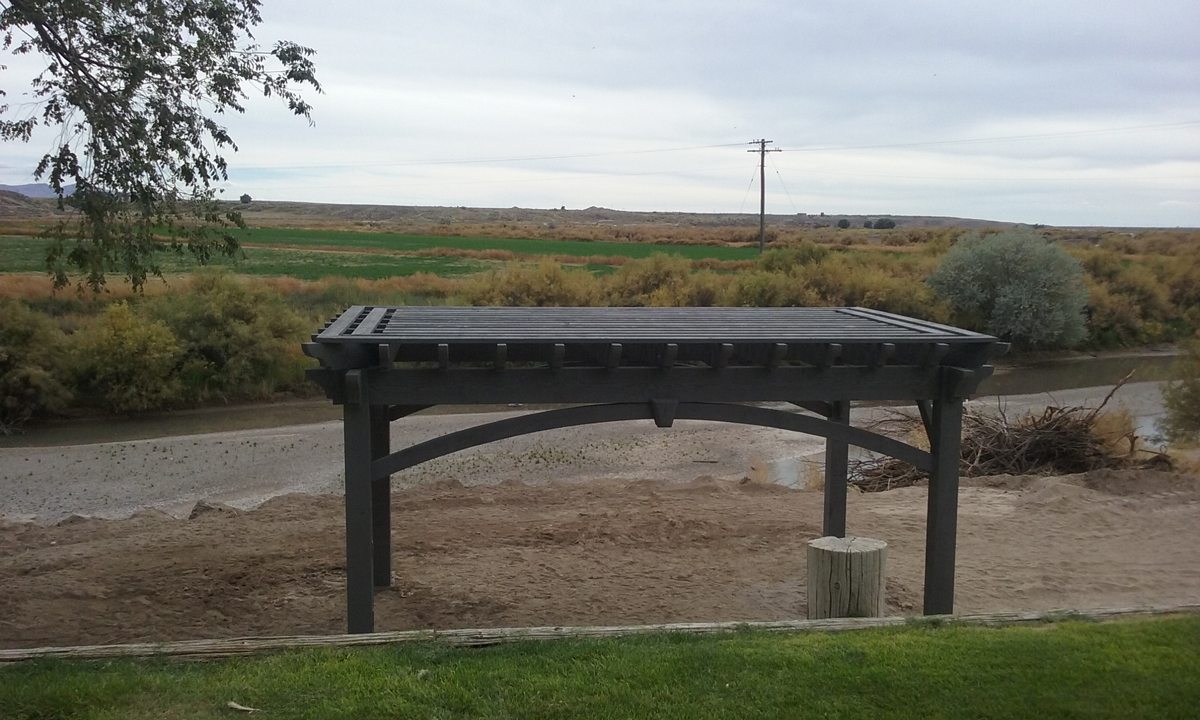 revincent-joy-celeamington1 river timber frame pergola