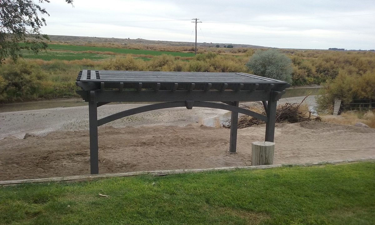 revincent-joy-celeamington3 pergola next to river