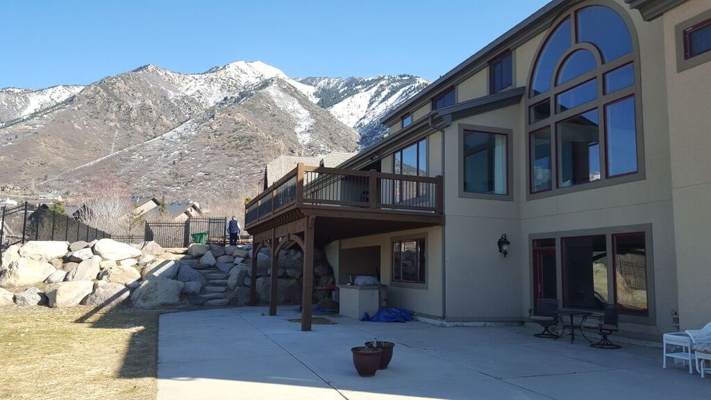 deck and rails over pergola