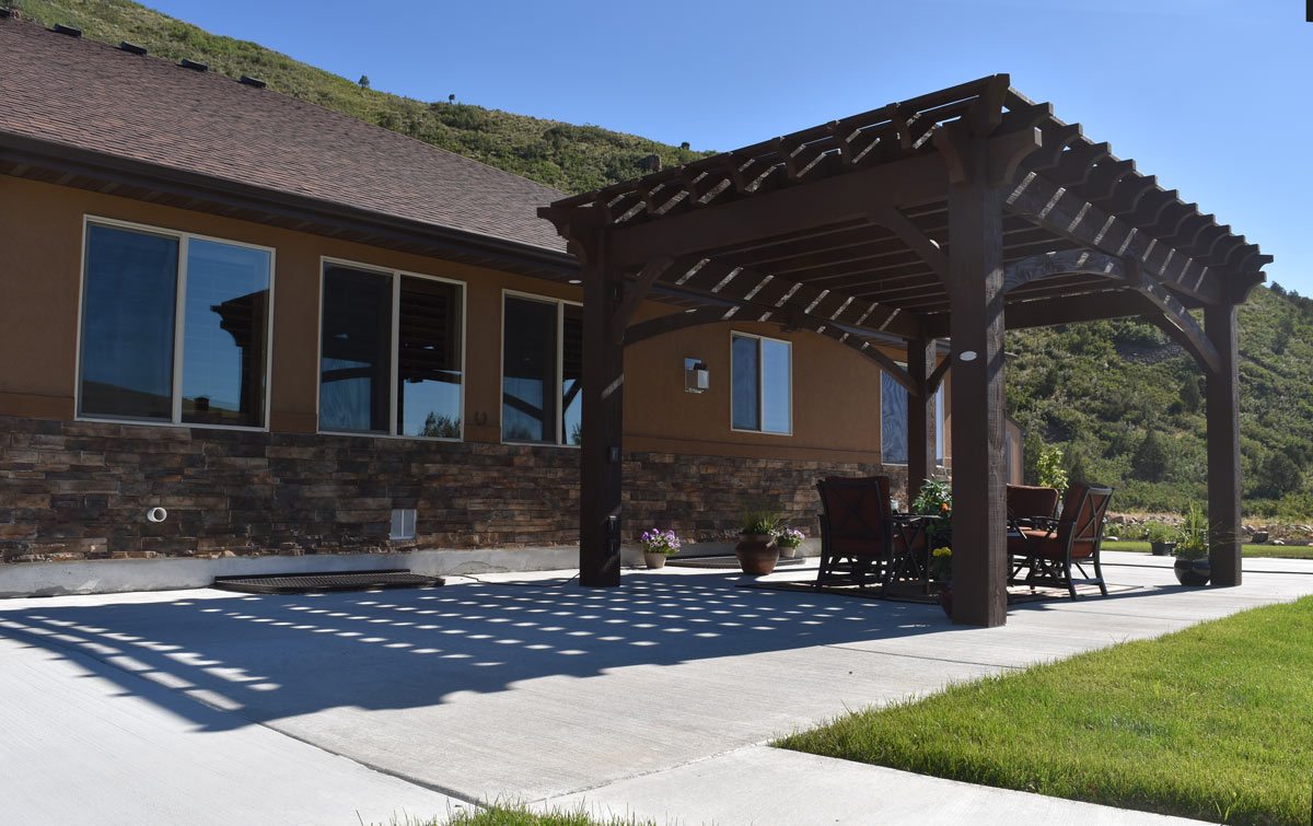 kinnear-pergola-side timber frame shadescape pergola
