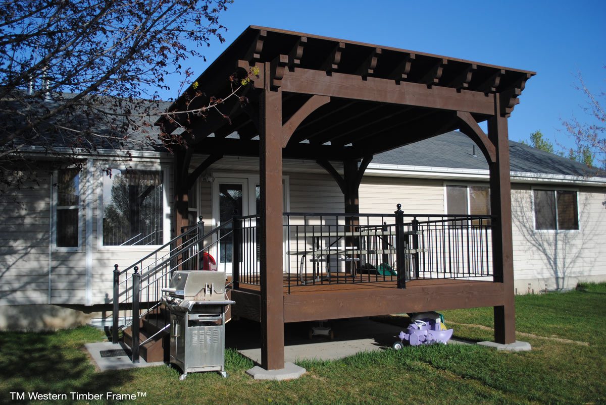 multi-level deck with pergola