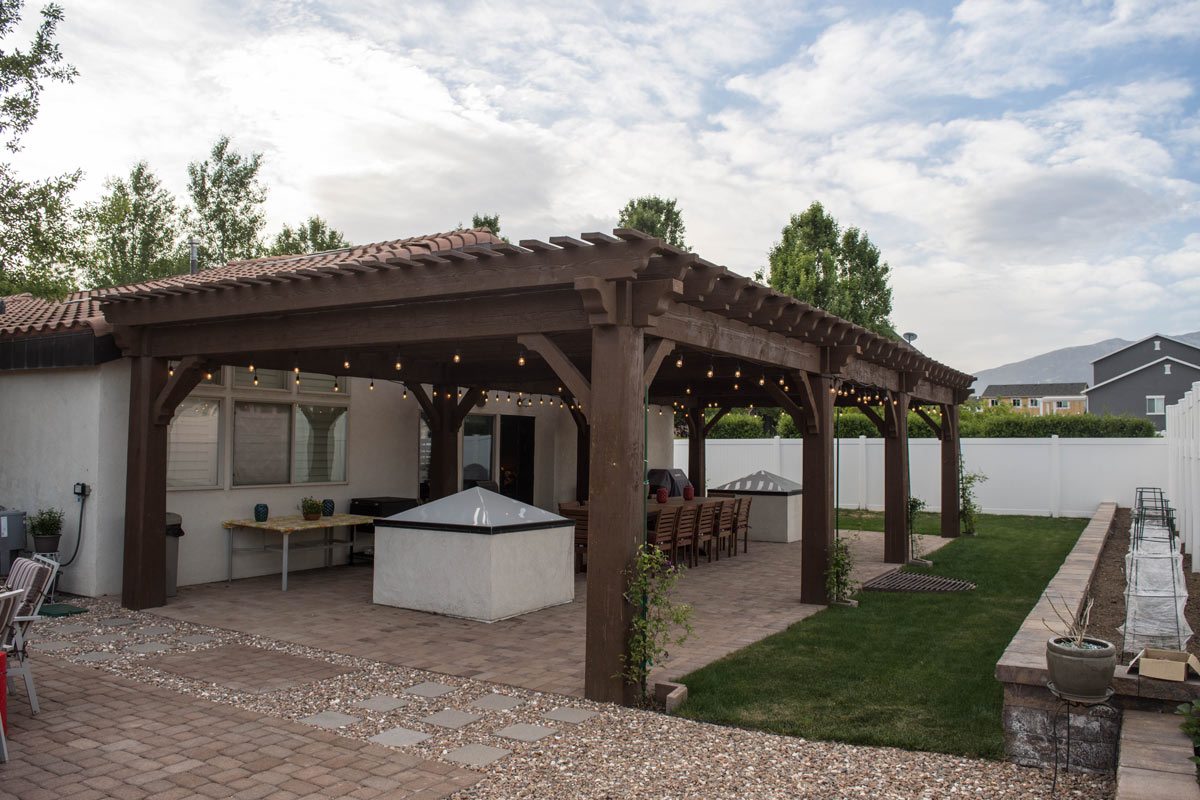 Goodwin-pergola12000shade tapered post pergola