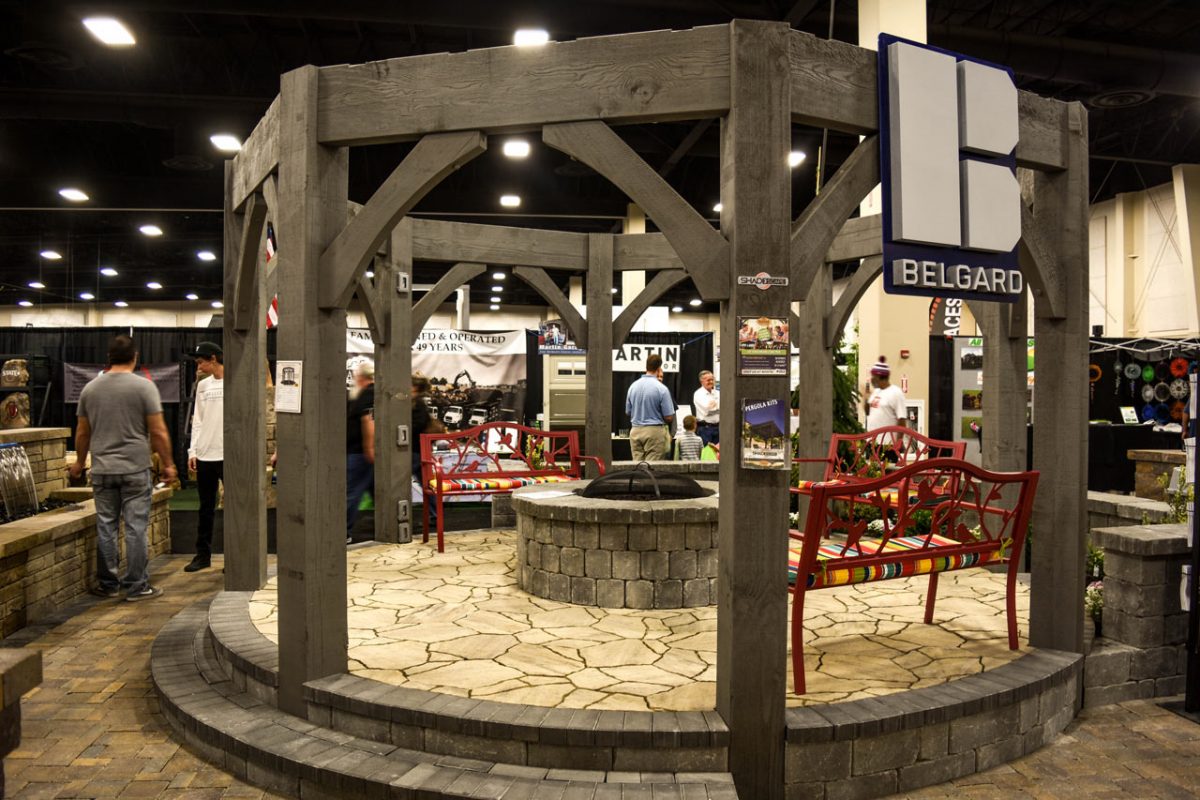 shadescape-pergola-home-show4096 pergola round