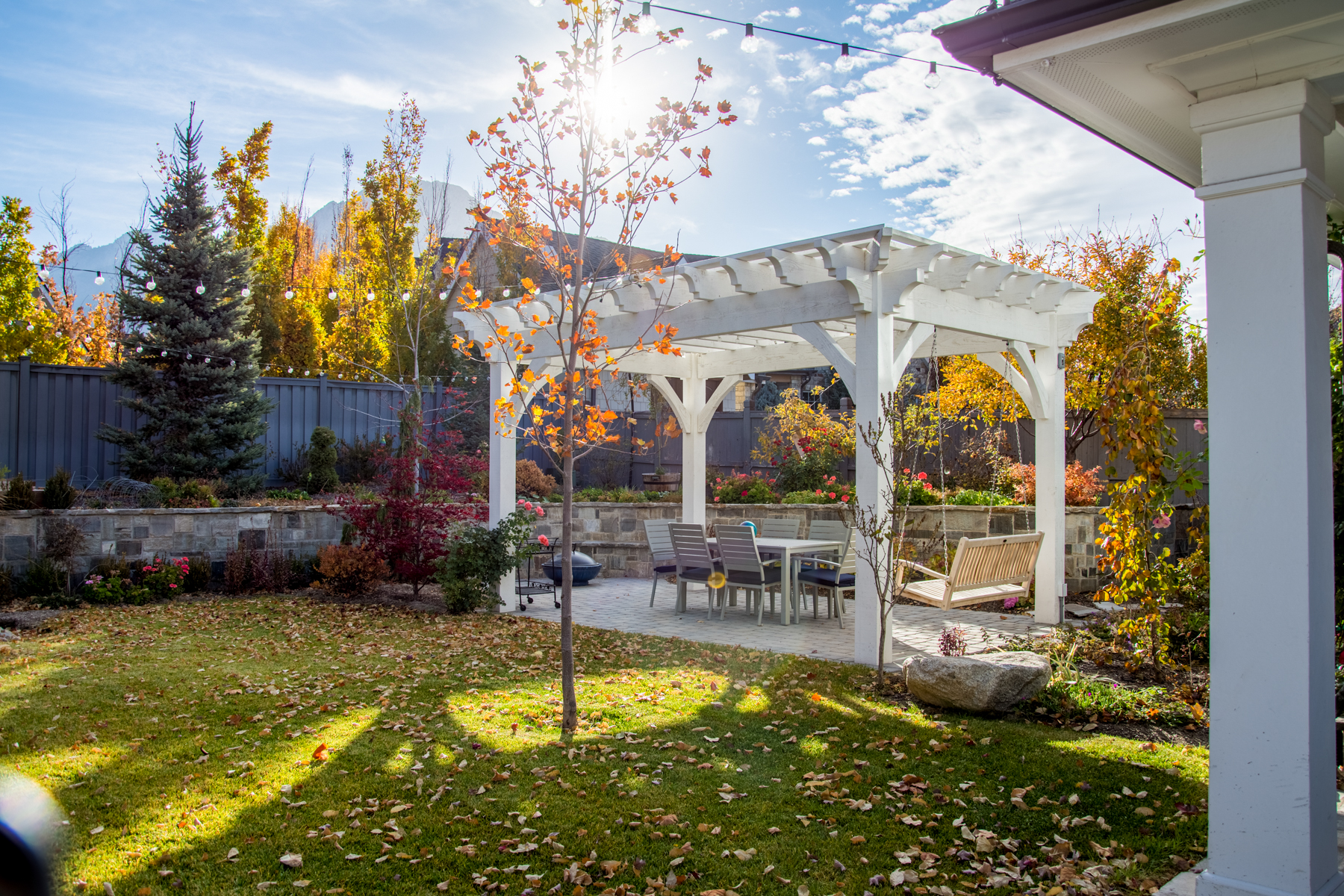 pergola swing