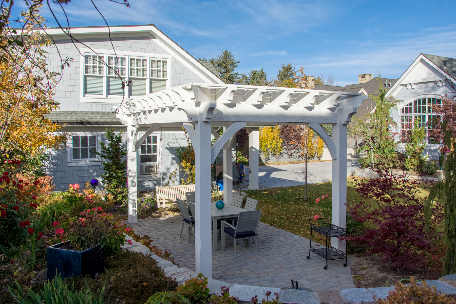 Lloyd-pergola-swing-table-35 pergola swing table set