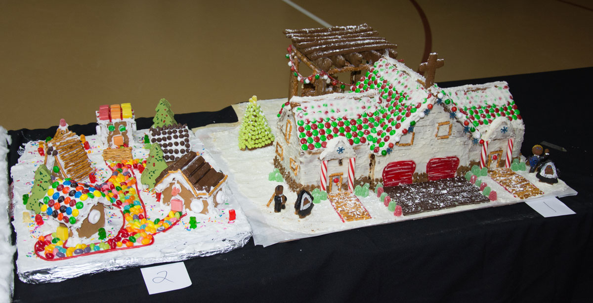 gingerbread-village-pergola-church