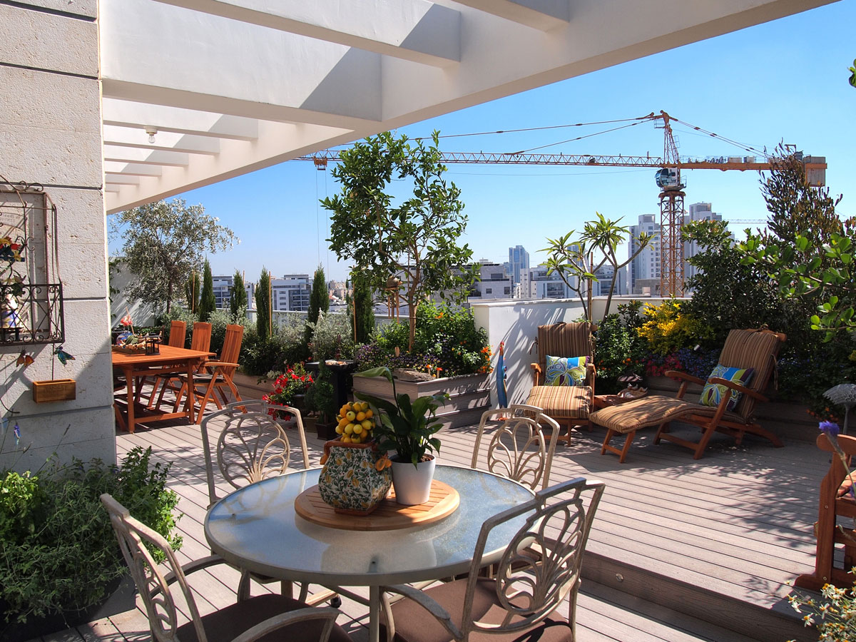 roof top terrace with pergola