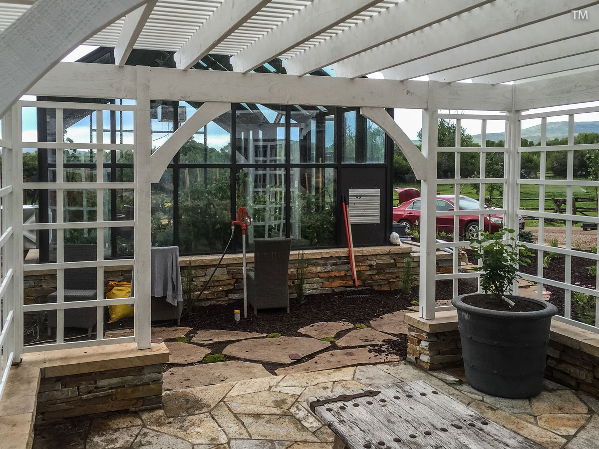white-trellises-pergola-lattices
