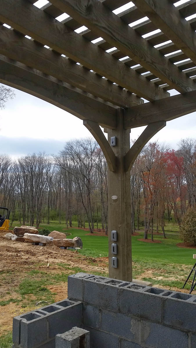 Hartley timbervolt-post pergola timbervolt power post