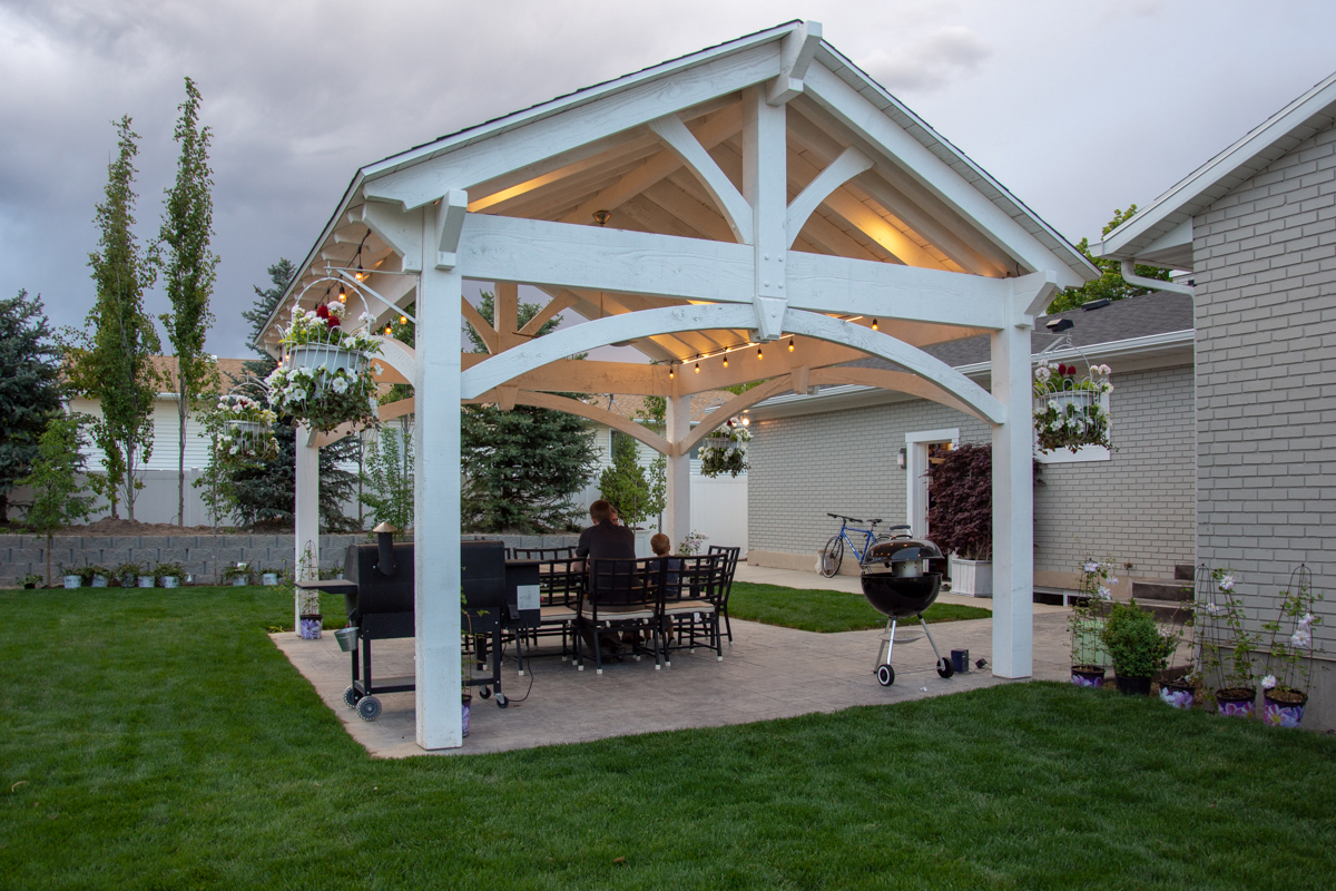 caldwell-lar-pavilion-lights-men