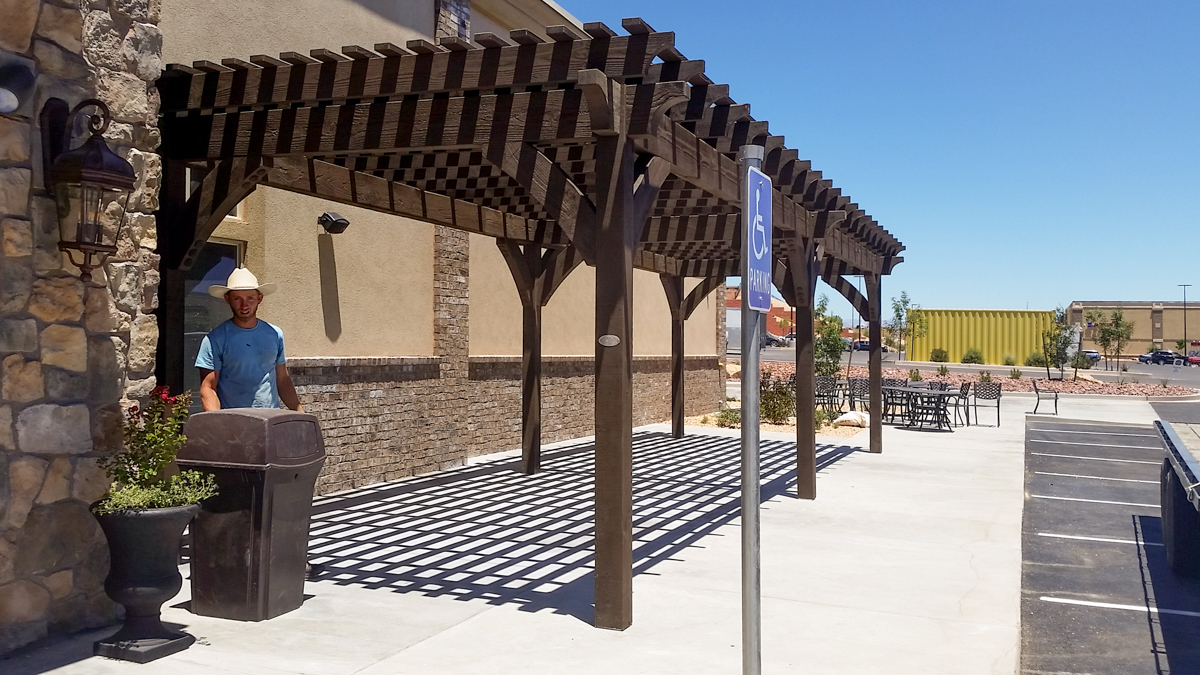 Kneaders-pergola-saint-george-9 outdoor eatery pergola