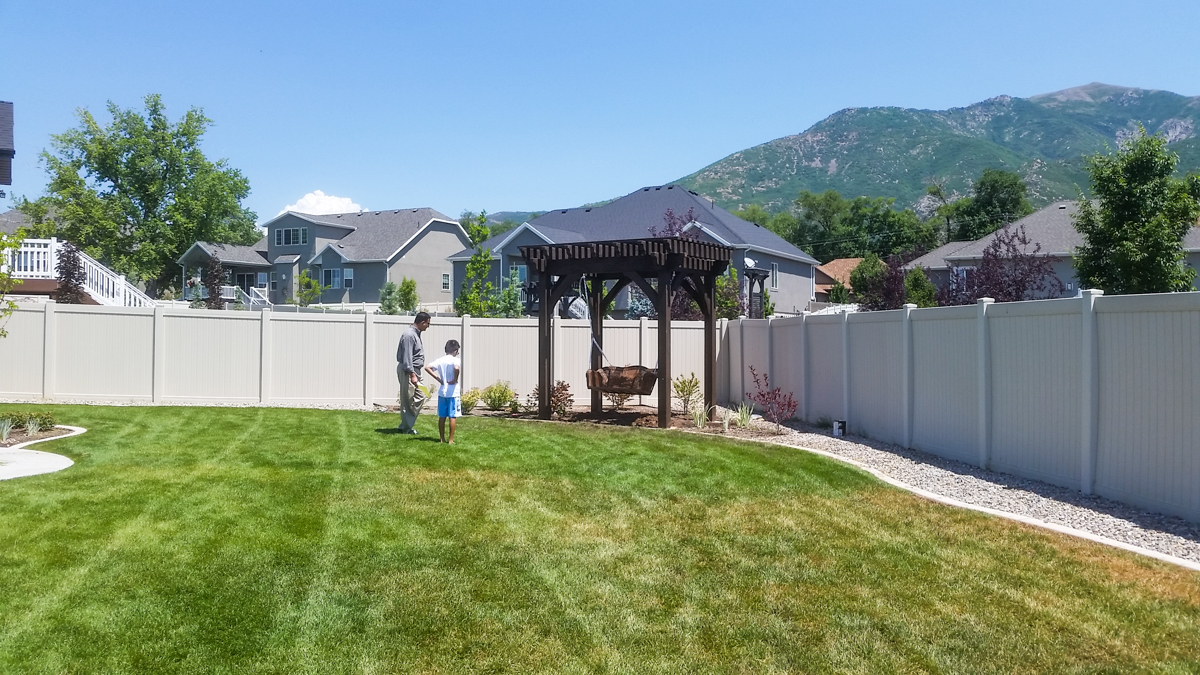 Allen Schellhase pergola swing2