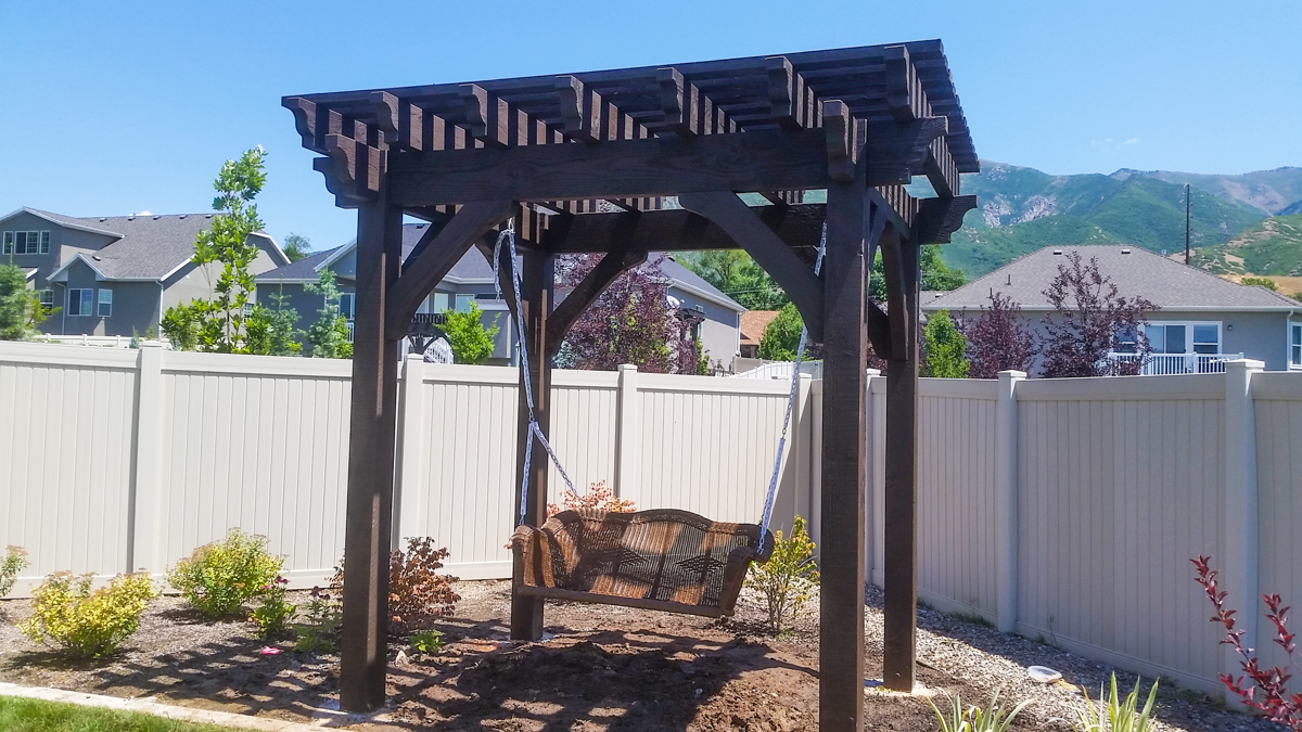 Allen Schellhase pergola swing3