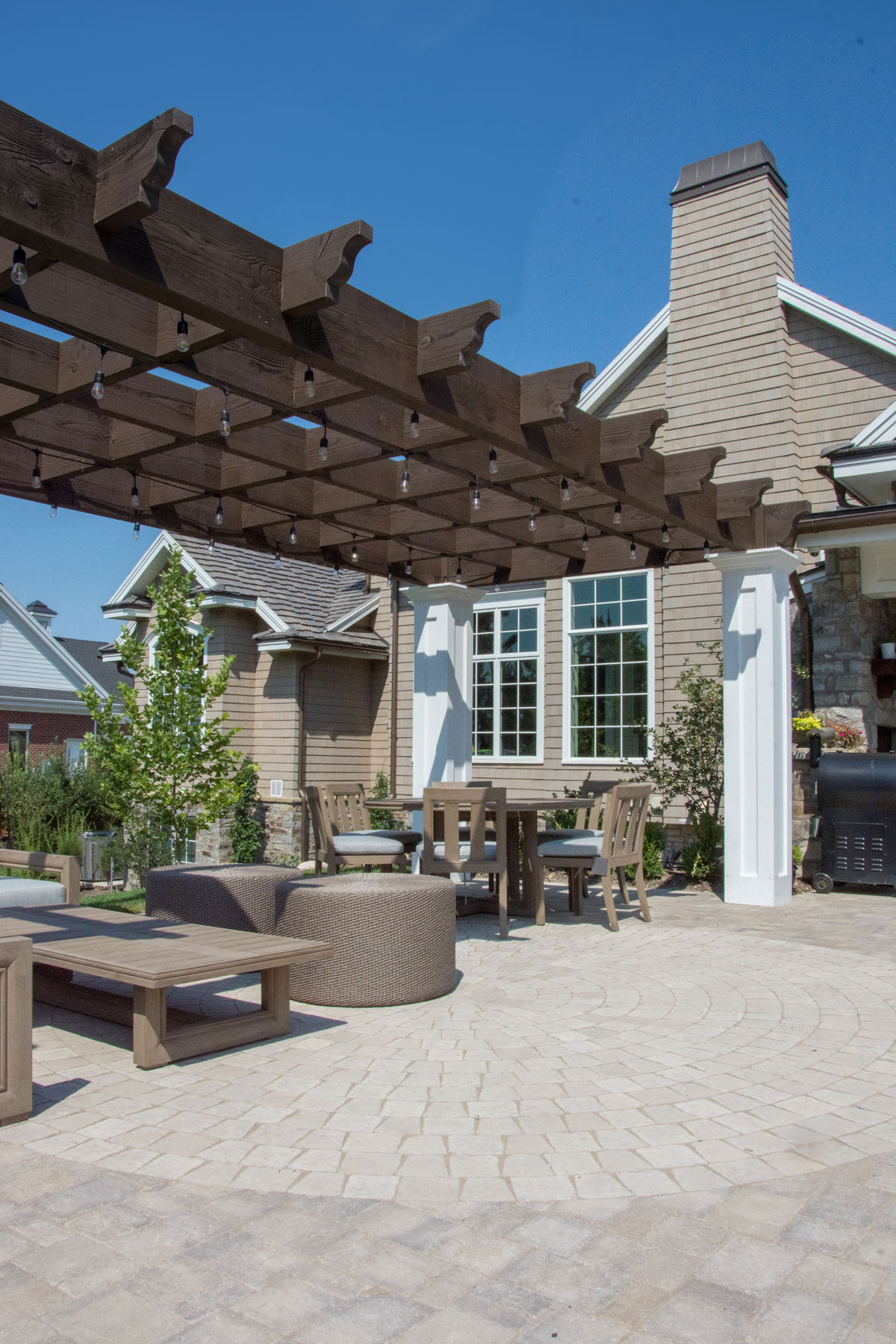 Wright-Neeley-pergola-grill pergola lights