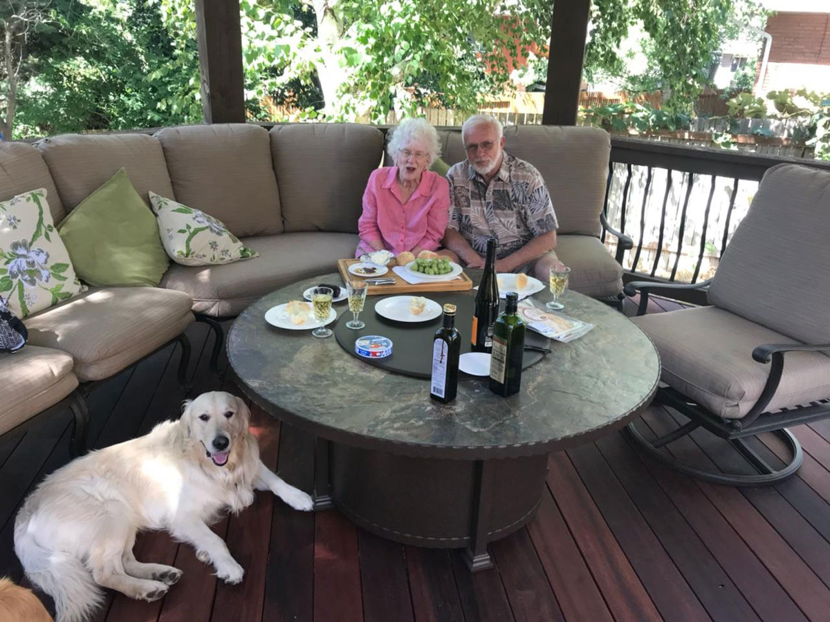 drage grandparents with dog bear