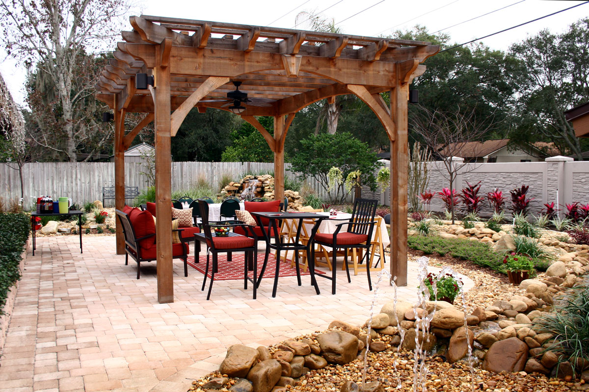 arched beam keystone-pergola