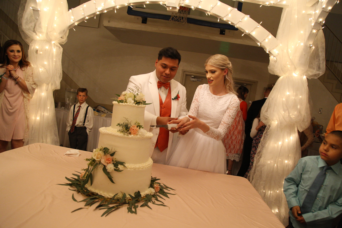 camber-wedding-cake-pergola