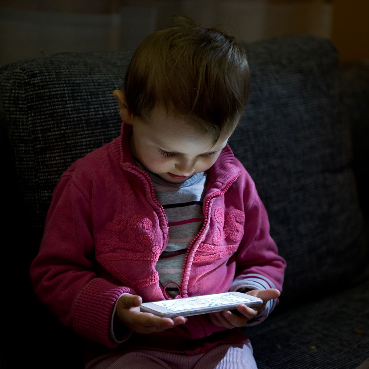 child-cell-phone-brain-waves