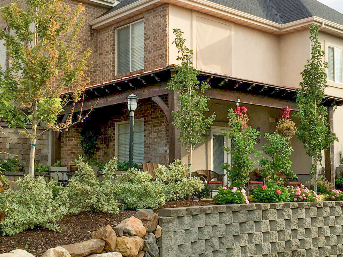Seymanski-attached-pergola-L-shaped