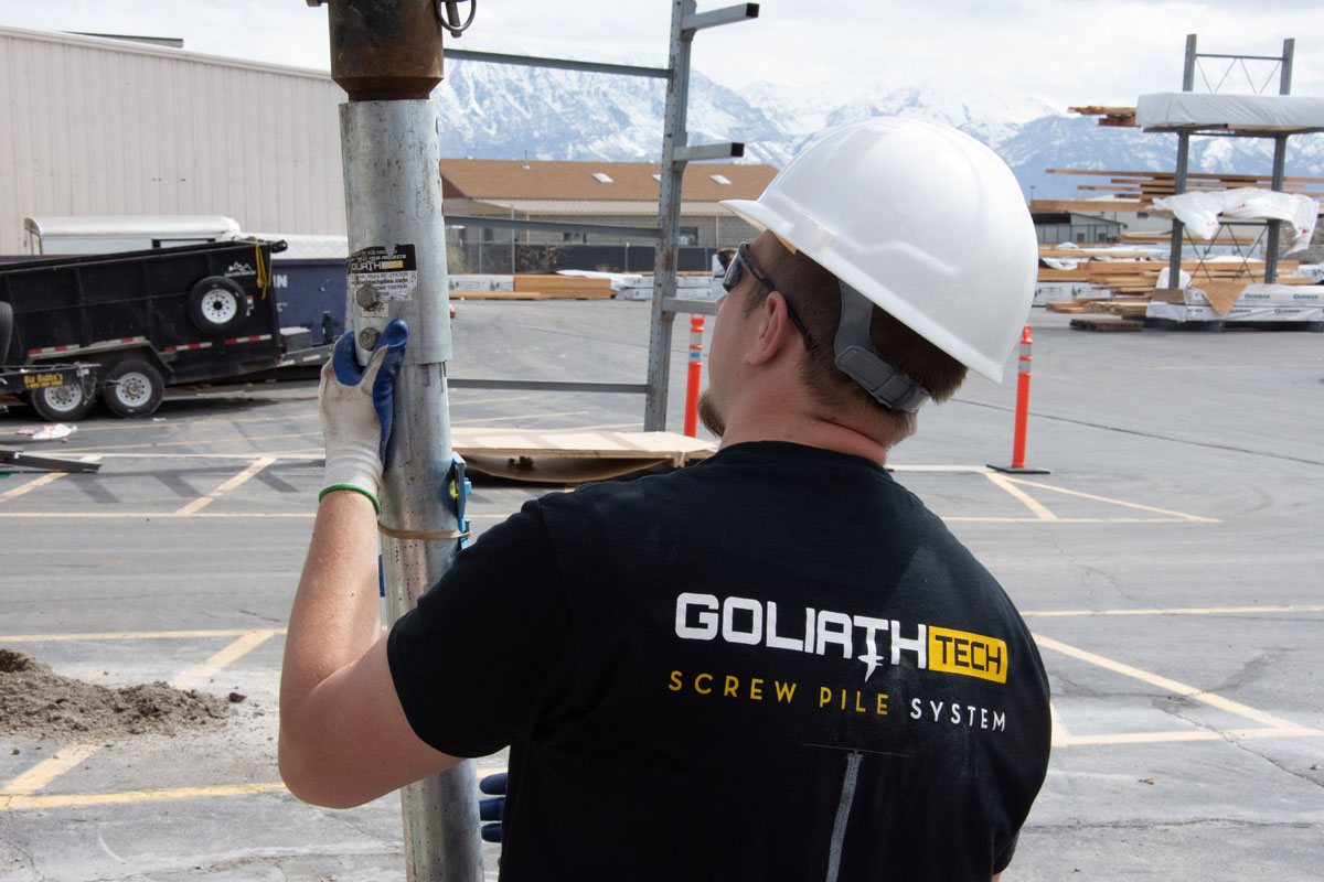 goliathtech-man-set-pile-anchor