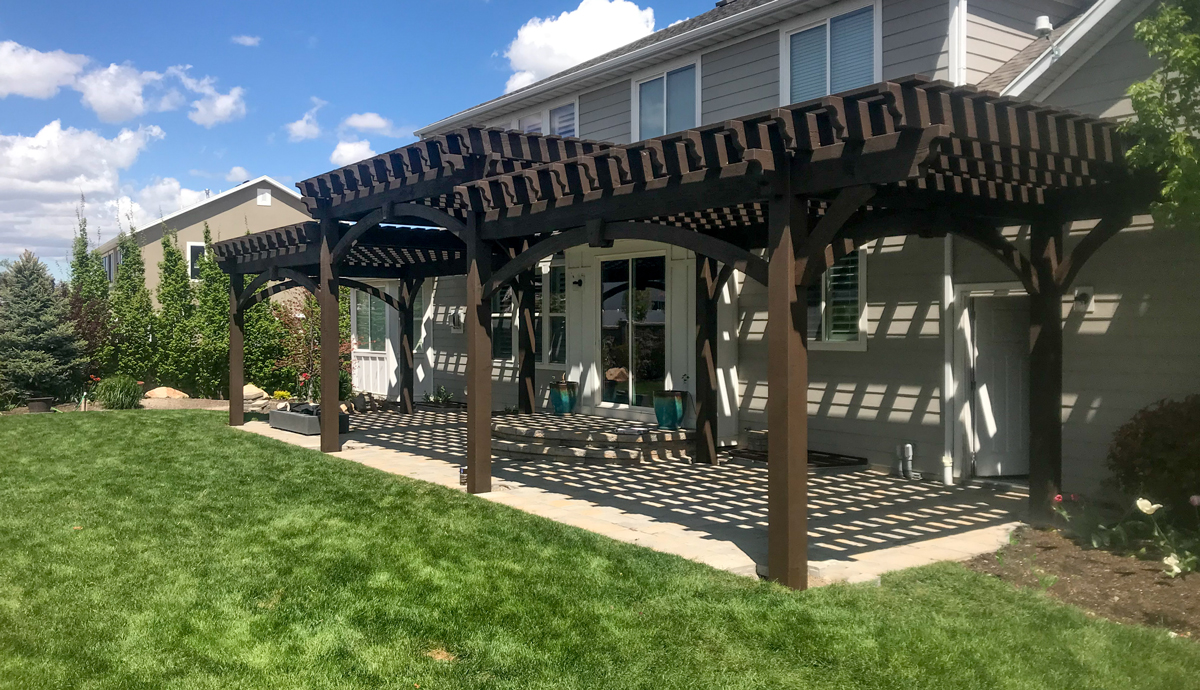 Joe-Lindsley-pergola-step-tier-cantilever