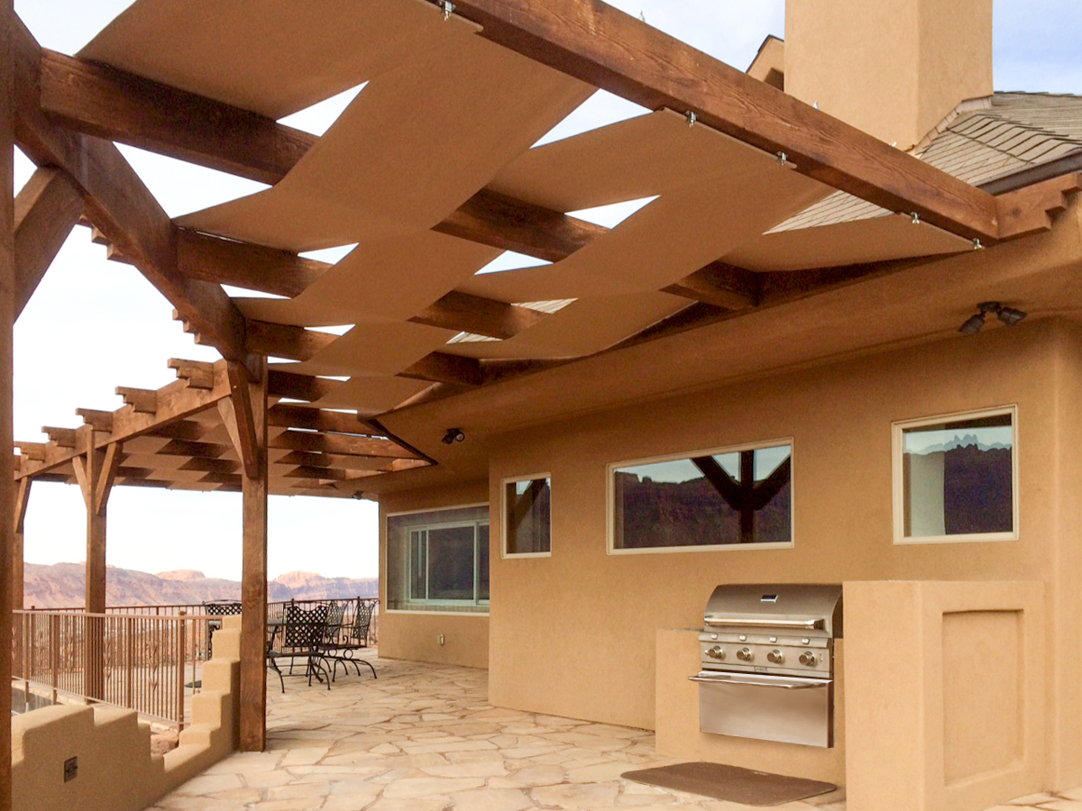 hawley-pergola-shadecloth-roof latticed shade cloth roof