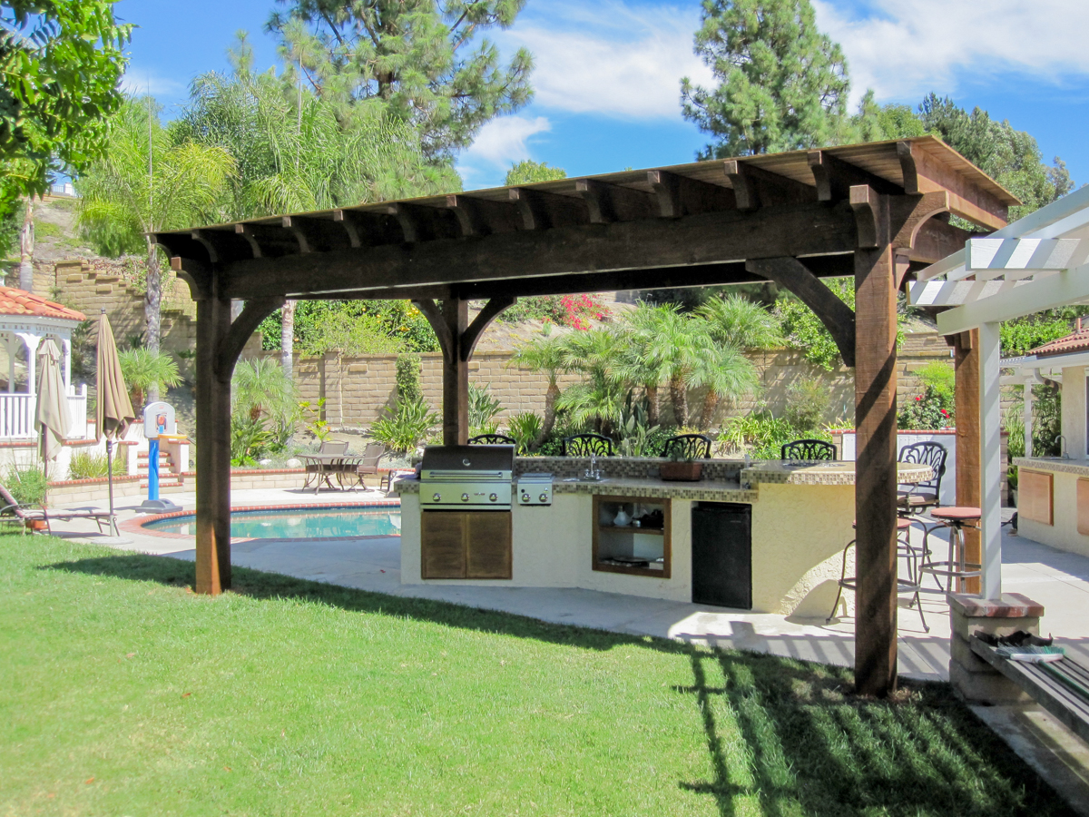 outdoor kitchen shade