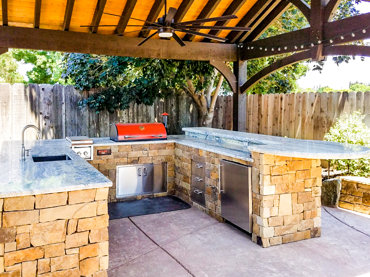 outdoor kitchen pavilion