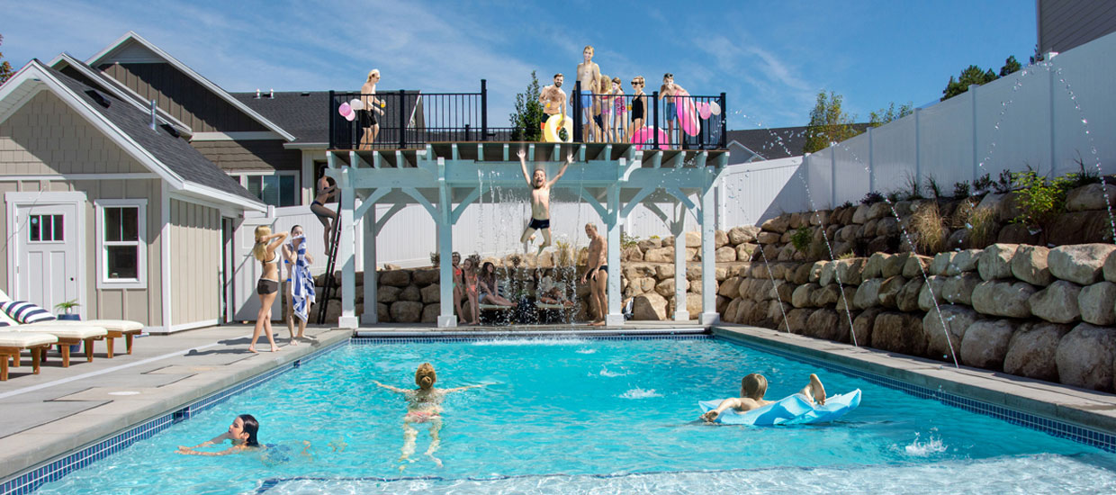 sanders-backyard-resort-slide-pergola
