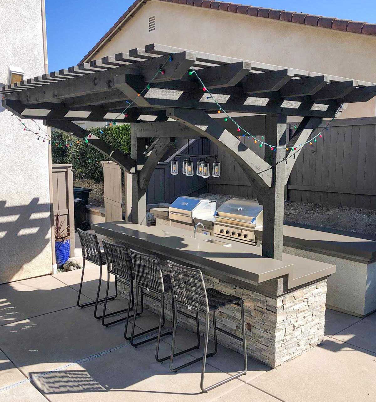 Divona-outdoor-kitchen-arbor-8