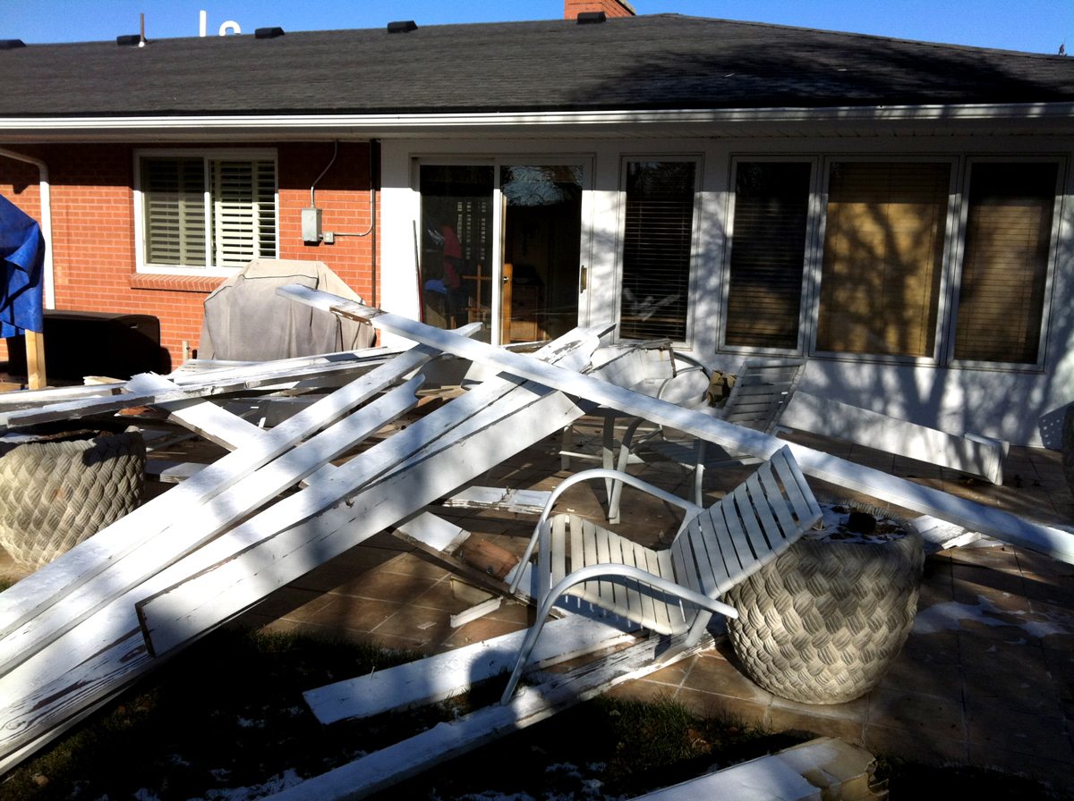wind-rated-aluminum-pergola aluminum pergola blown down