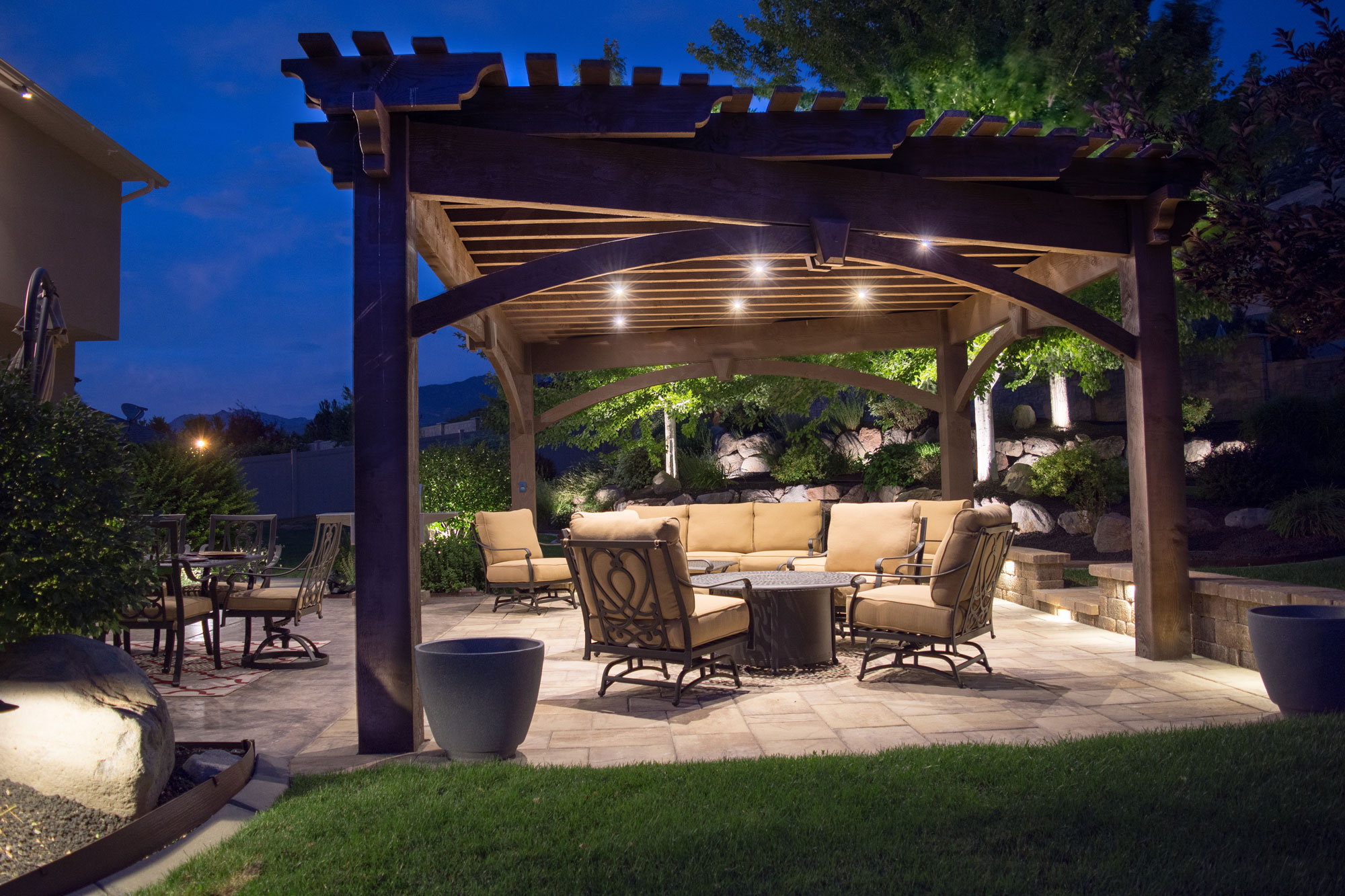 trapezoid pergola kit