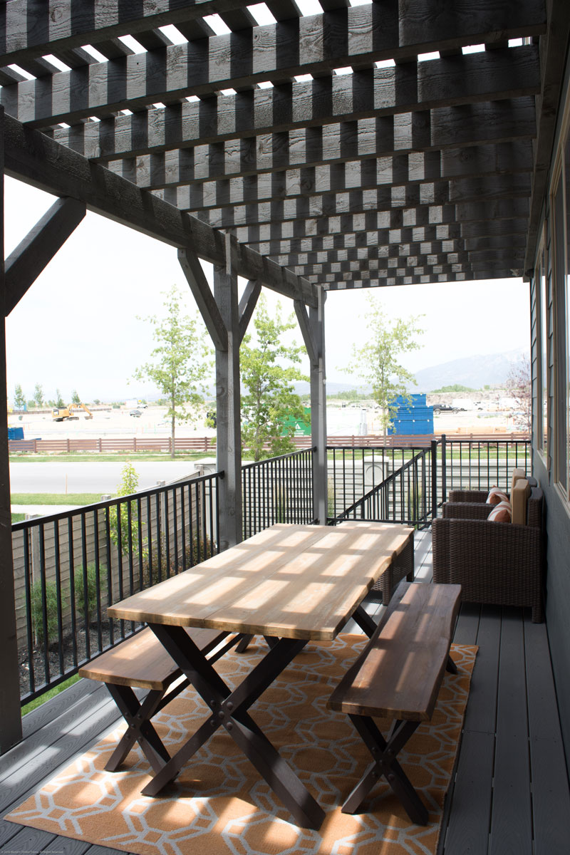 Boyer-pergola-picnic-table-k