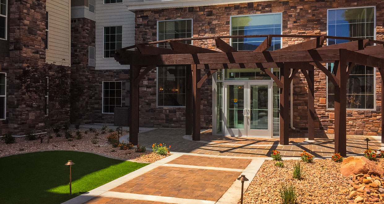 miller-pergola-entrance